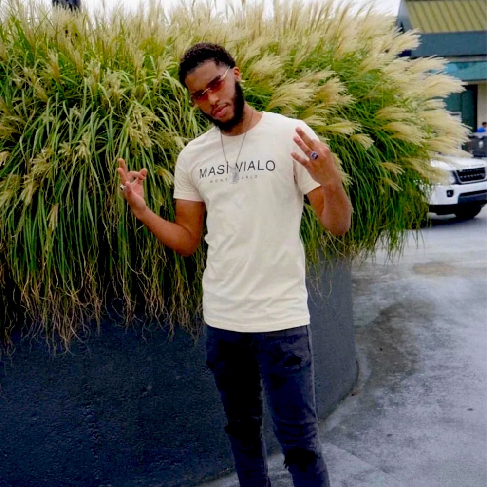 Masi Vialo White T-Shirt – Minimalist Streetwear, Unisex Comfort Fit M
